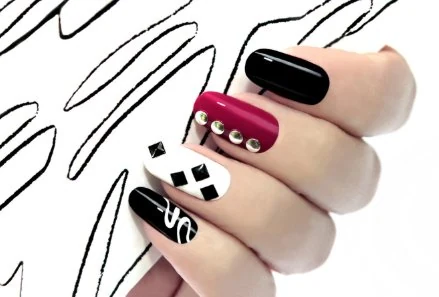 Nails & Extensions